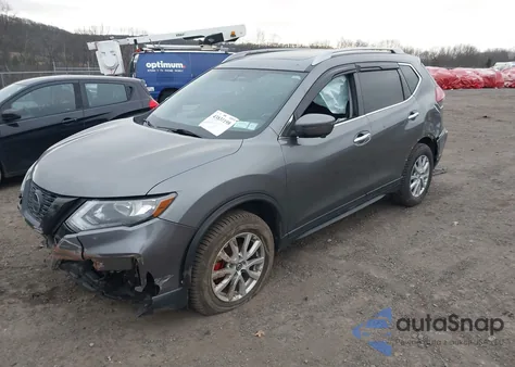 2018 Nissan Rogue Sv z USA, uszkodzony, nr VIN 5N1AT2MVXJC817937